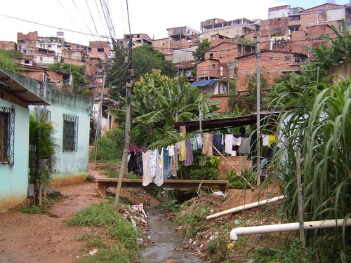 Favelas en Pau da Lima (Salvador de Bahía, Brasil)/Albert Ko, Yale School of Public Health