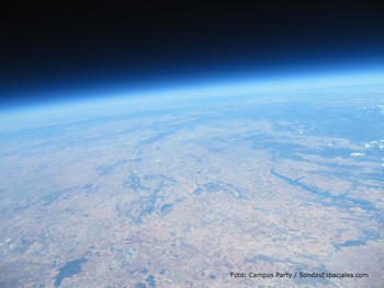 La Tierra vista desde la estratosfera. FOTO: Campus Party / SondasEspaciales.com.