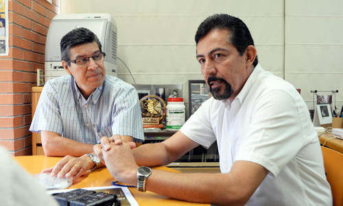Carlos Felipe Peña y Daniel Segura, investigadores del IBt de la UNAM. 
