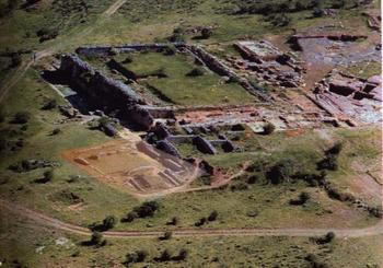 Imagen aérea del foro del yacimiento celtíbero de Tiermes (Soria).