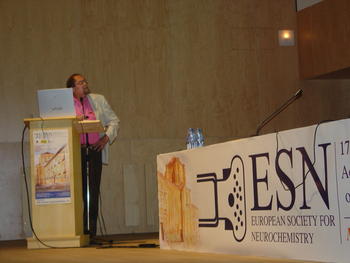 Uno de los ponentes, en su intervención en el XVII Congreso de la Sociedad Europea de Neuroquímica