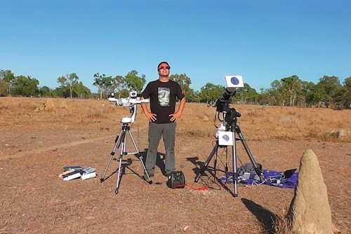 Óscar Martín en el eclipse de Australia. Foto: OSAE.