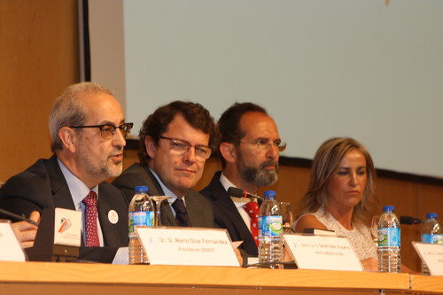 El rector de la Universidad de Salamanca inaugura el encuentro.