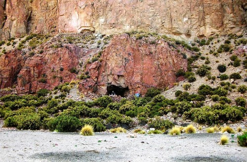 Refugio rocoso del suroeste de Bolivia donde se encontró el paquete ritual/Jose Capriles, Penn State