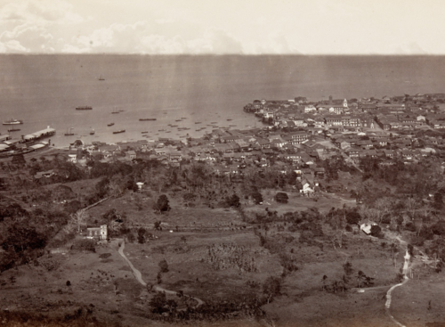 Paisaje de la ciudad de Panamá, Casco Viejo, vista al Océano Pacífico. 1875. Eadweard Muybridge. El original está en el Smithsonian American Art Museum. Donación de Mitchell y Nancy Steir. 