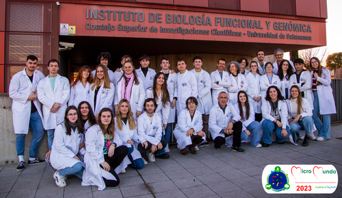Coordinadores y alumnos participantes en el Proyecto MicroMundo de 2023. / IBFG.