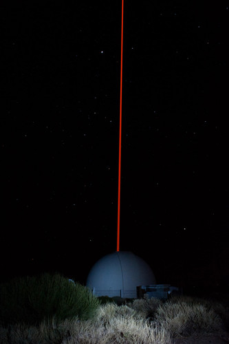 Puesta en marcha de la Unidad de Estrella Guía Láser ESO Wendelstein en el Observatorio del Teide, en Tenerife. Imagen: Rosa Macías.
