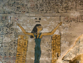 Techo de la cámara sepulcral de Djehuty con la representación de Nut, diosa del cielo.