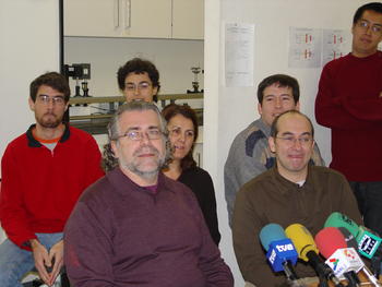 Equipo de investigación El Fotón Charro, con Luis Roso en primer plano