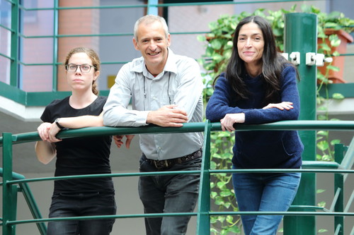 De izquierda a derecha, Paola Gallardo, Rafael R. Daga y Silvia Salas en el CABD. Foto: UPO: