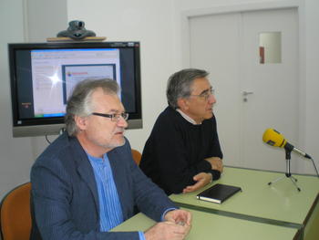 El rector de la Universidad de Educación a Distancia (UNED), Juan Gimeno Ullastres, junto al vicerrector de Centros Asociados, José Luis Prieto.