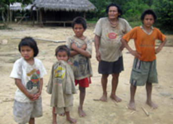 Niños indígenas de perú (FOTO: Minsa).