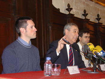 De izq a dcha: Ricardo Pardal, de la Universidad de Sevilla; Javier García-Sancho, del IBGM y Miguel Blanquer, del Hospital Morales Mesenquer de Murcia