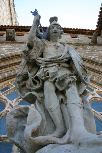 Estatua de San Miguel en la Catedral de Ávila. FOTO: FUNDACIÓN SANTA MARÍA LA REAL