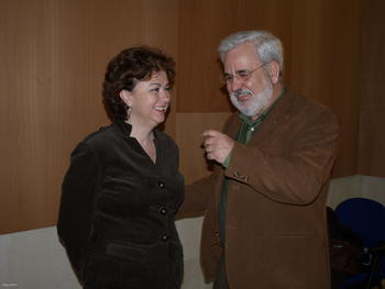 Malén Ruiz de Elvira y Miguel Ángel Quintanilla, momentos antes de la inauguración