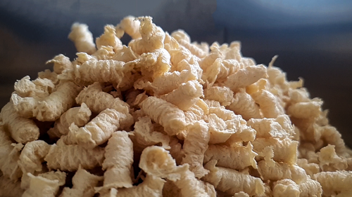 Snack a base de proteína de pota y granos andinos producido por la UNALM.