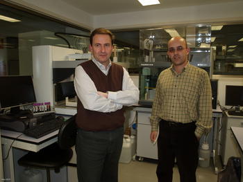 Alberto Orfao, director del Banco Nacional de ADN, y Andrés García Montero, coordinador técnico.