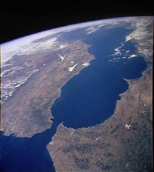 Vista satelital de las Béticas, el Rif y el Estrecho de Gibraltar. Foto: CSIC.