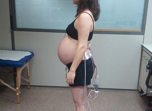 Prueba sobre dolor lumbar en embarazadas. Foto: CIBER.