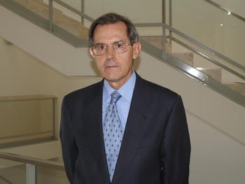Alberto Gómez Alonso, profesor del Departamento de Cirugía de la Universidad de Salamanca