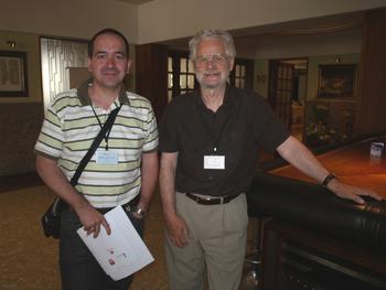 Enrique López Poveda, izquierda, y Ray Meddis, experto de la Universidad de Essex (Reino Unido).