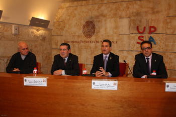 Firma del convenio entre UPSA y USMA.