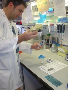 Juan Carlos Montero, en el laboratorio.