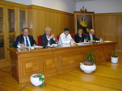 El tribunal de la tesis de Isabel Alexandre ha sido presidido por José María Eiros Bouza, catedrático de la Universidad de Valladolid y gerente del Hospital Clínico Universitario.