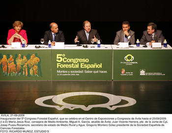 Herrera inaugura el V 'Congreso Forestal Español'.