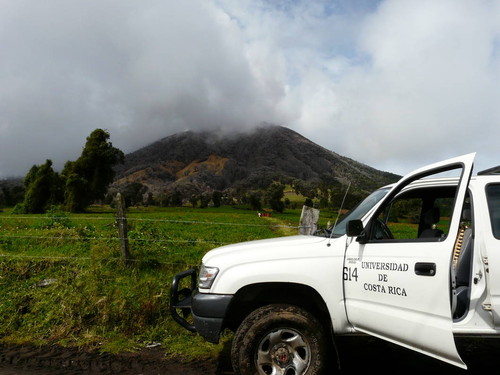 Vigilancia de los volcanes activos. Foto: RSN.