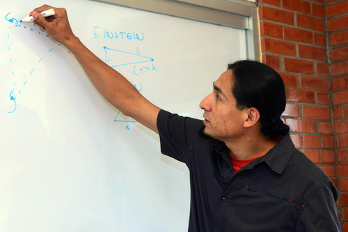 Juan Carlos Hidalgo Cuéllar, del Instituto de Ciencias Físicas de la UNAM.