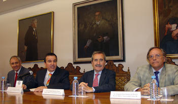Los rectores de las universidades Rey Juan Carlos I, de Salamanca, de Alcalá y Carlos III (de izquierda a derecha).