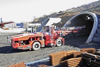 Los túneles de la Fundación Santa Bárbara permiten introducir grandes máquinas y pueden reproducir obras como las del AVE.