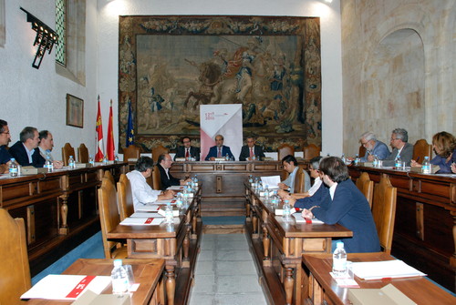 Constitución de la Comisión Asesora para la Conmemoración del VIII Centenario de la Universidad de Salamanca. Foto: USAL.