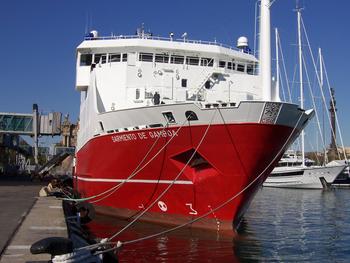 Proa del buque oceanográfico Sarmiento de Balboa.