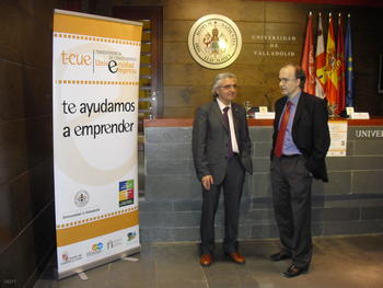 Director general del Parque Científico, Salvador Dueñas (a la derecha), junto a jefe del Área de Coordinación de la Oficina del Comisionado para la Ciencia y la Tecnología, Jesús María de Andrés.