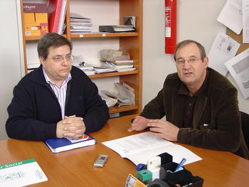 Manuel Mena (izquierda), presidente de Ariadna y Alfredo Martín, diputado de Bienestar Social