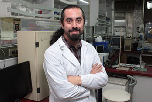 El investigador de la Facultad de Química y Biología Juan Silva. FOTO: USACH.